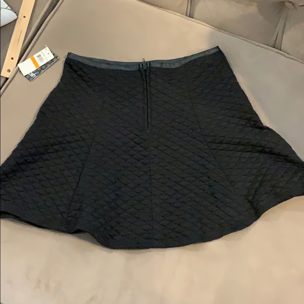 Mini skirt - Picture 3 of 3